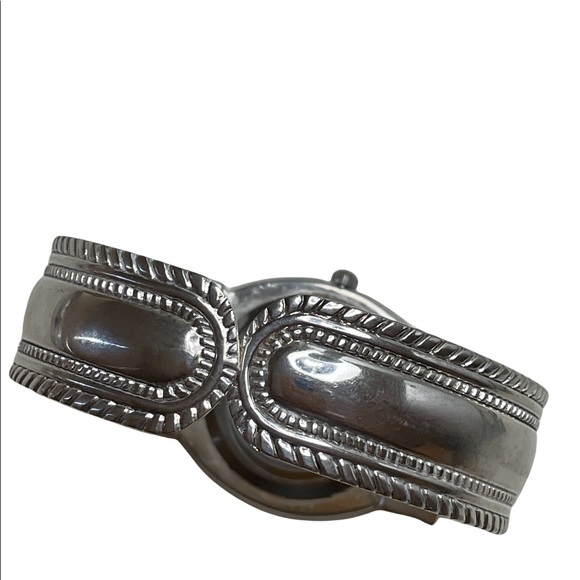 Ladies Geneva Elite Inscripted Silverplate Bracelet Watch - Picture 2 of 5